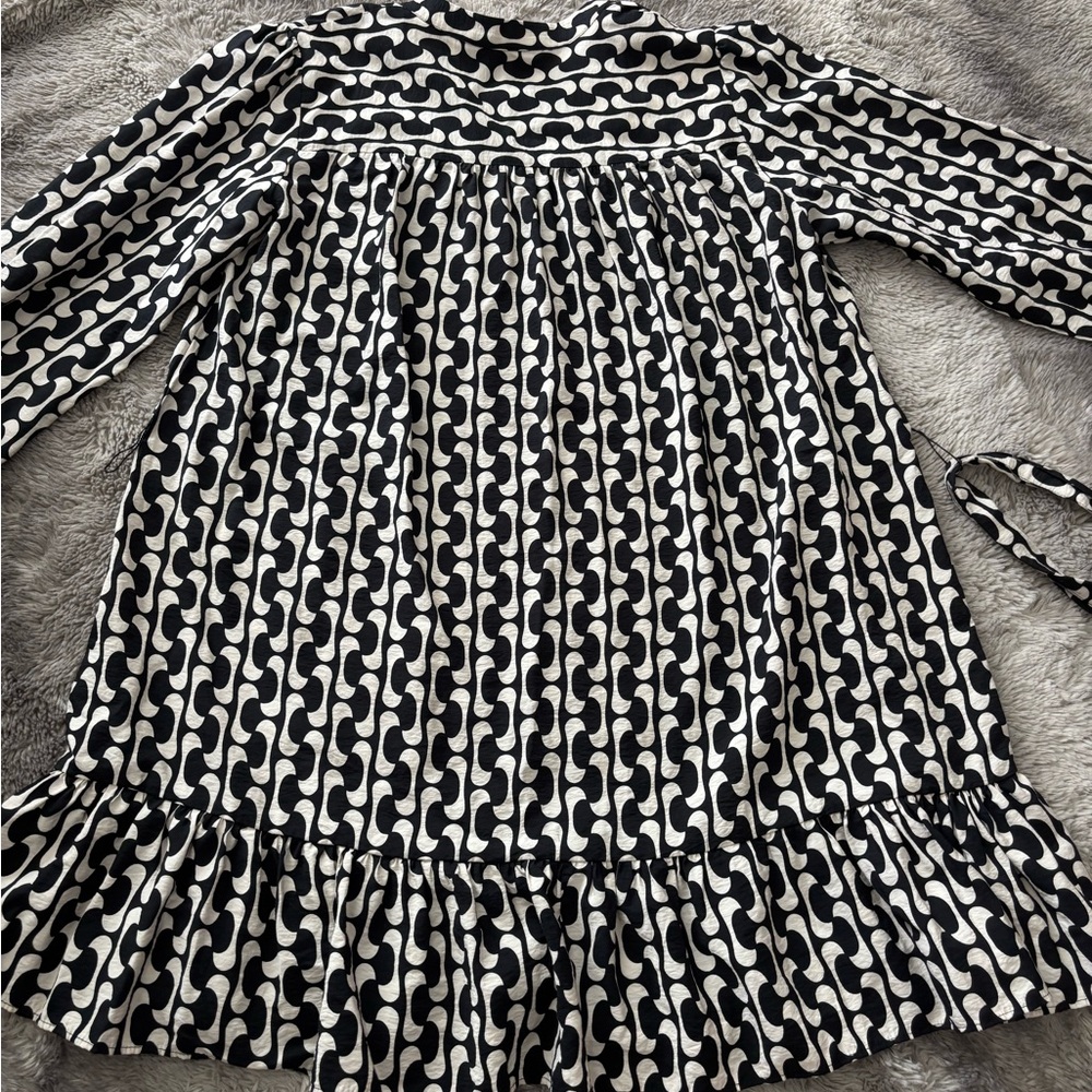 Zara Monochrome Long Sleeve Dress - Picture 6 of 7